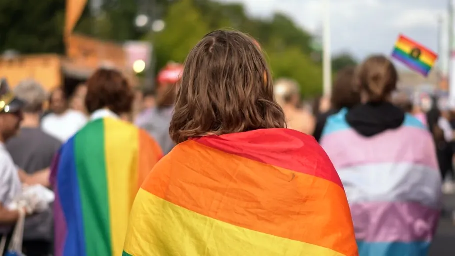 Marile branduri își diminuează investițiile în evenimentele LGBTQ+ de Pride Month 2025