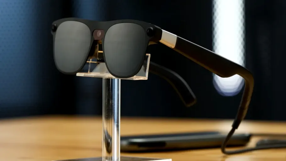 Google va lansa în 2026 primii săi ochelari AI cu tehnologie Gemini (VIDEO)