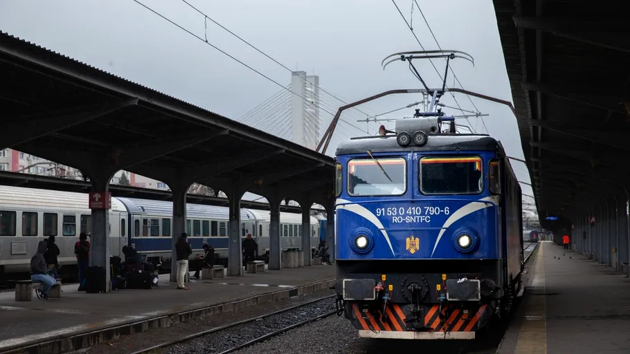 Începe programul „Trenurile Soarelui” 2025. Cât costă biletele la trenurile către litoral