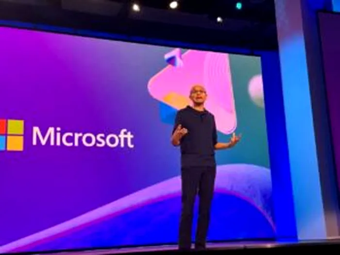 Pentagonul ar putea primi un Copilot AI militar, cu acces la documente ultrasecrete. Microsoft pregătește o versiune securizată pentru a funcționa în medii guvernamentale