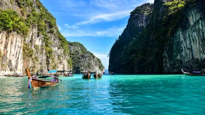 Thailanda estimează o scădere a numărului de turiști străini în 2025, sub nivelul din 2024, în ciuda redresării post-pandemie