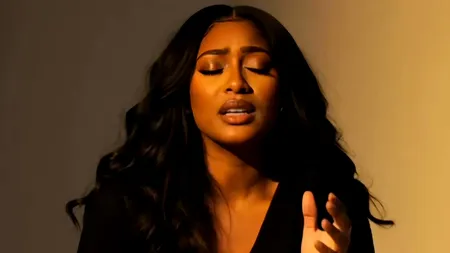 Xania Monet este prima artistă creată de AI care intră în topurile Billboard VIDEO