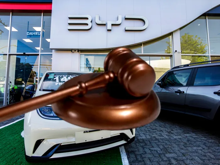 Scandal în industria auto: un gigant dă în judecată 37 de influenceri pentru dezinformare