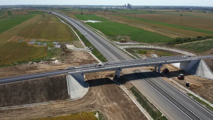 Top 3 constructori de autostrăzi: Cine avansează cel mai rapid în teren